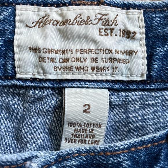 Abercrombie & Fitch Women’s Denim Shorts, Size 2 - Picture 4 of 4